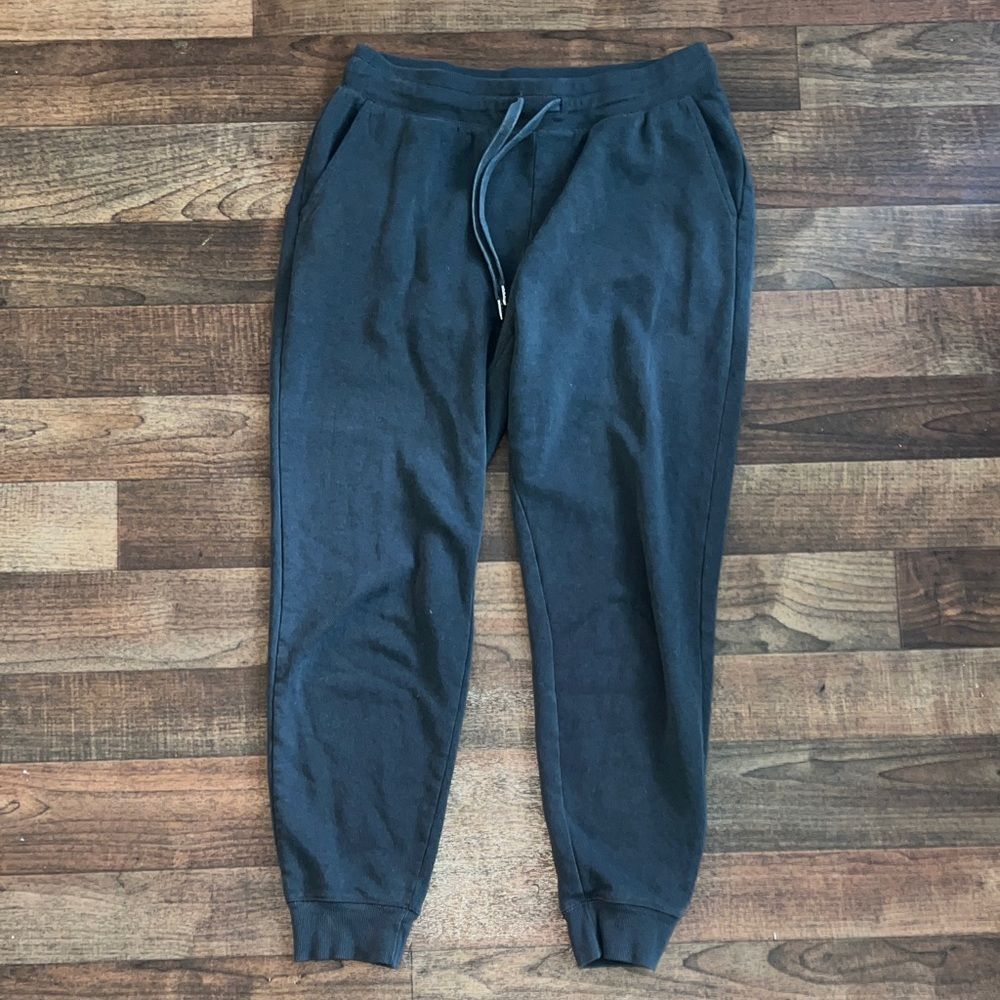 Old Navy Charcoal Jogger Pants women medium